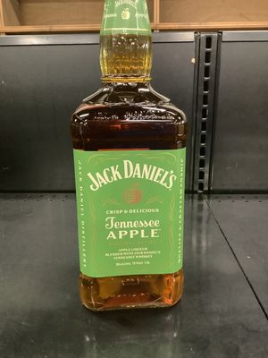 JACK DANIEL’S APPLE TENNESSEE WHISKEY, 1.75L