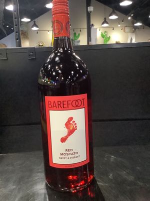 BAREFOOT RED MOSCATO, 1.5L