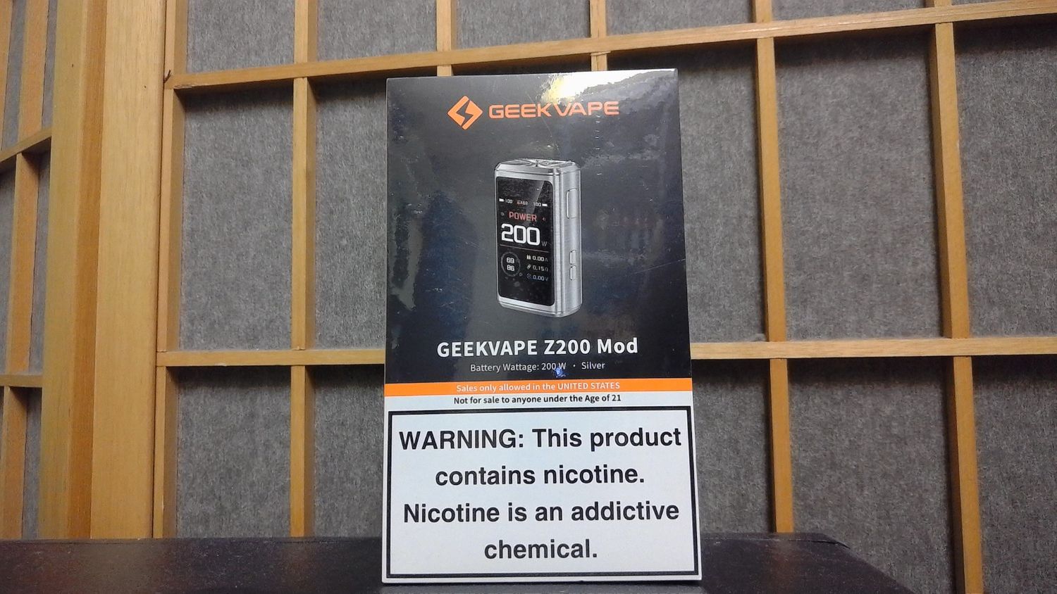 Geek Vape - Z200 - Not touch screen - Mod only
