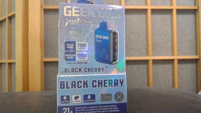 Geek Bar - Black Cherry - 7500