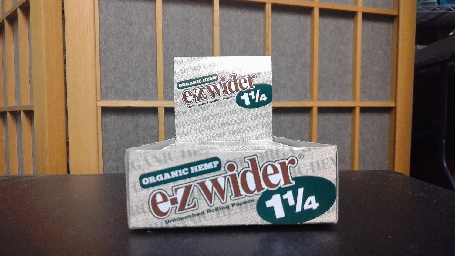 e-z Wider 1 1/4 papers