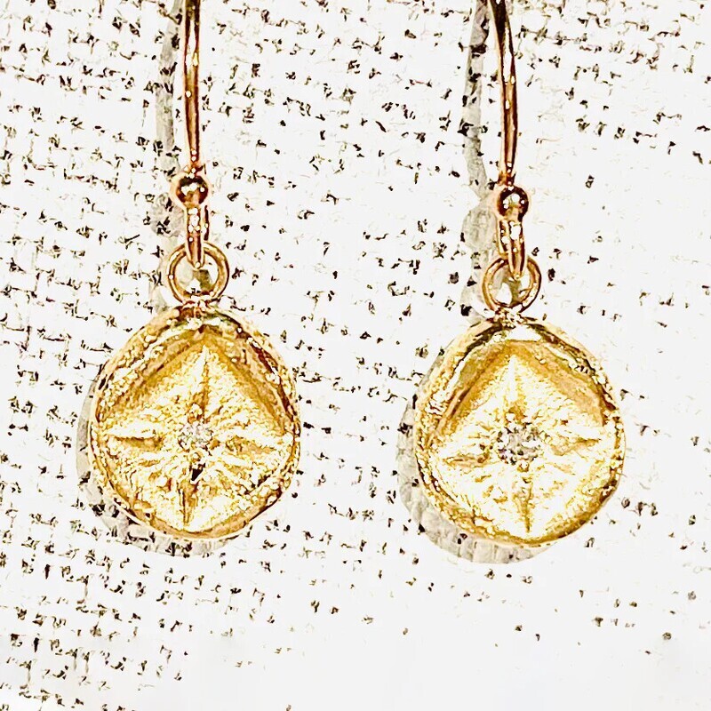 14ky  So Blessed Diamond Artifact Earring