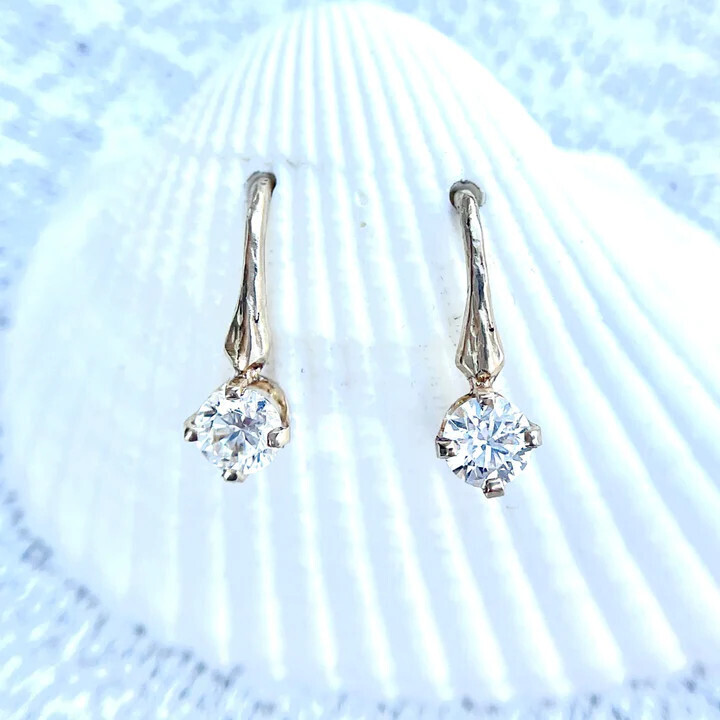 Earring- 14ky 4mm Diamond Branch