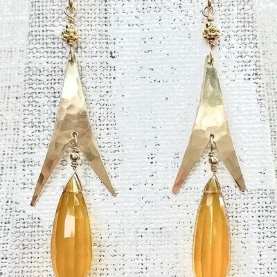 Earring- Arrow w. Golden Chalcedony