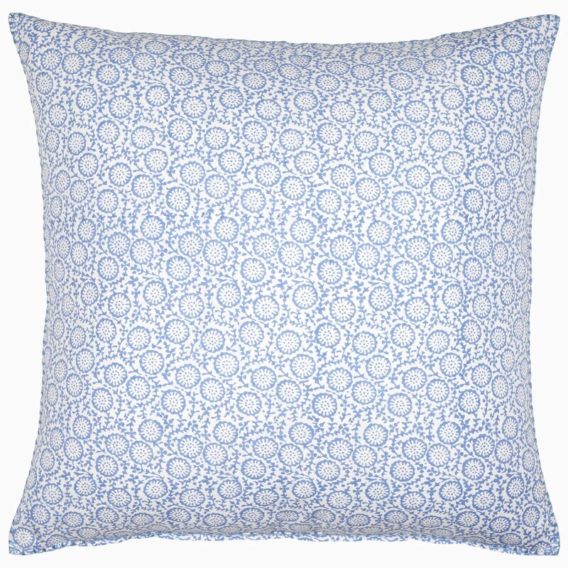 Chandra Azure Euro w. Insert 26x26