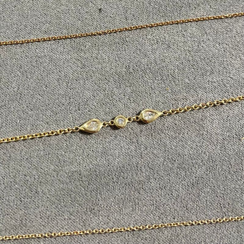 Bracelet- Teardrop Round Teardrop Diamond Bracelet