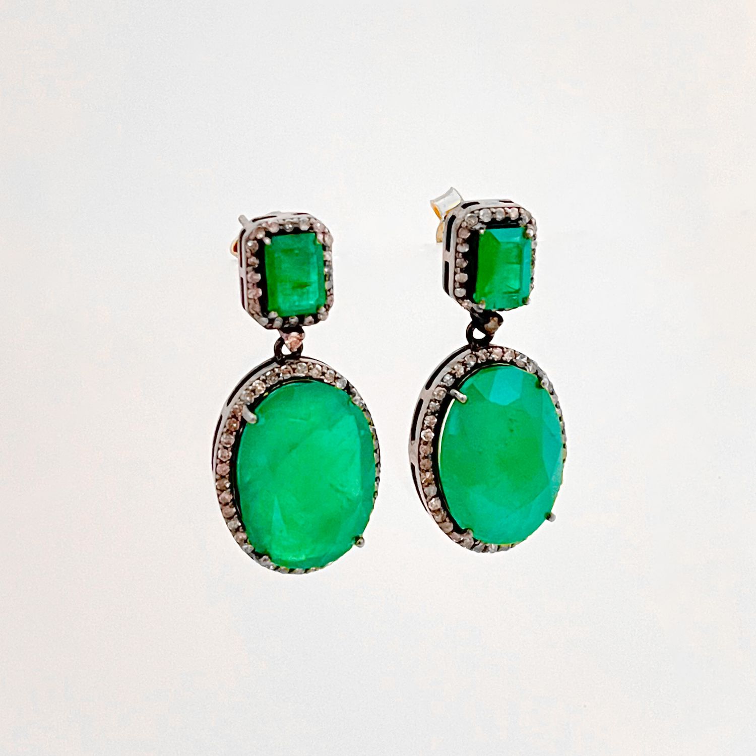 Single Large Emerald Drop