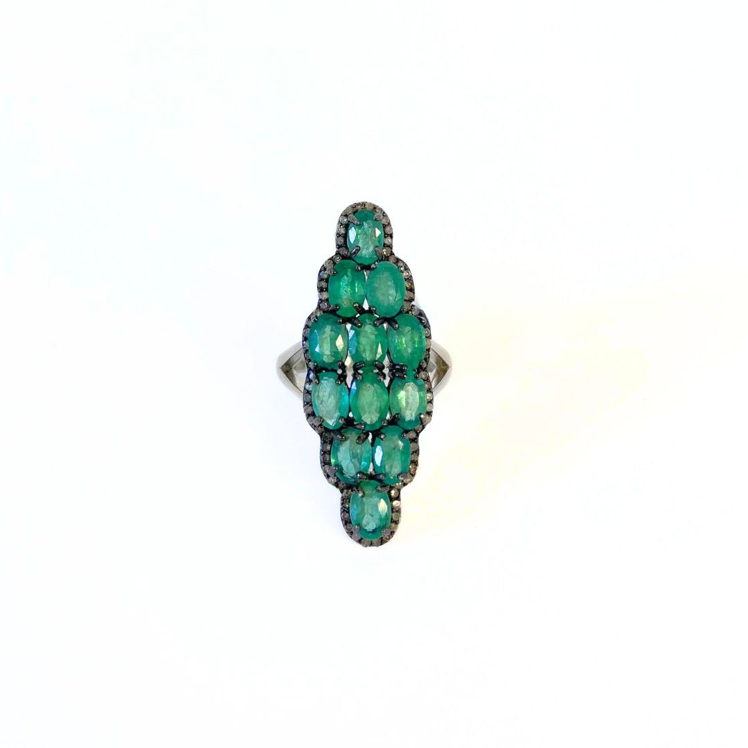 Ring- Emerald Marquis