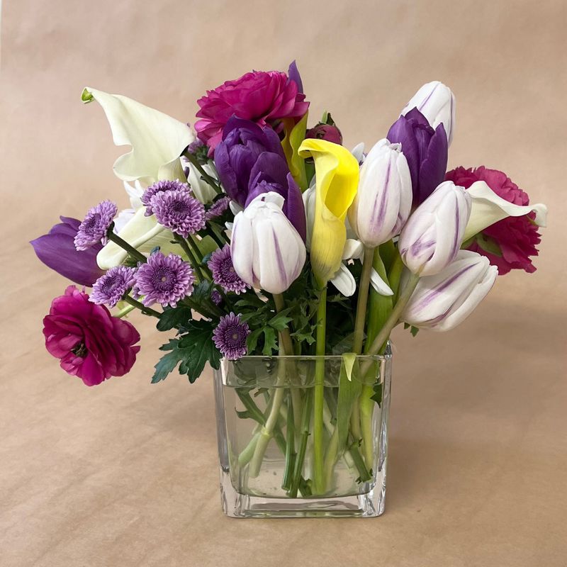 Mother&#39;s Day Arrangement in Glass Cube