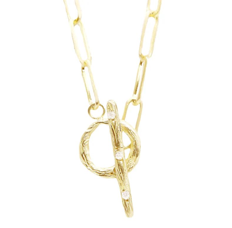 Necklace- 14k dia. Toggle paperclip chain 17.5 &quot; tcw .13 ct dia.