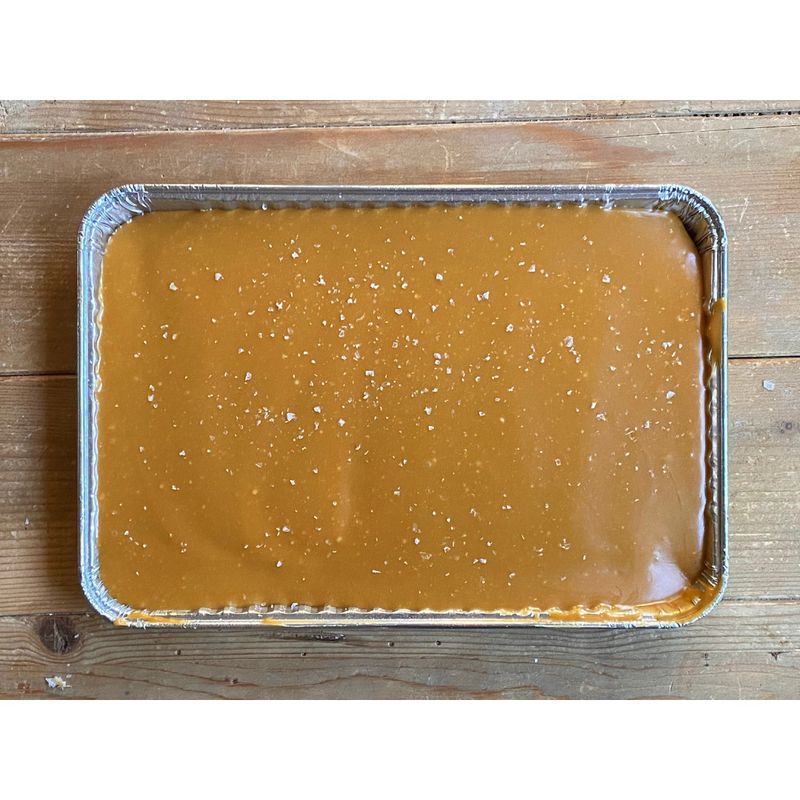 Sweet Daisy Caramel Sheet Cake (Thanksgiving Pre-Order)