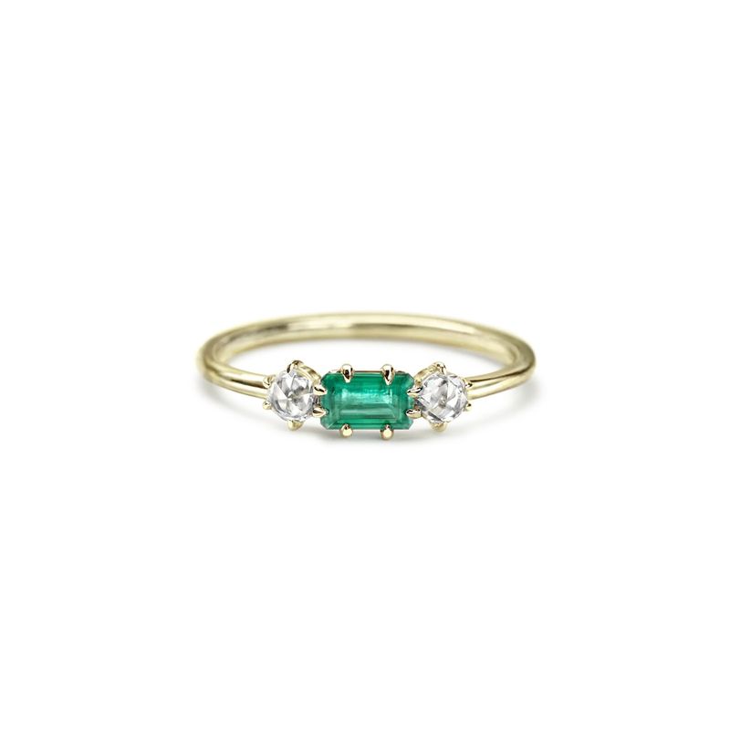 Solana Ring in Emerald and Diamond 14Y