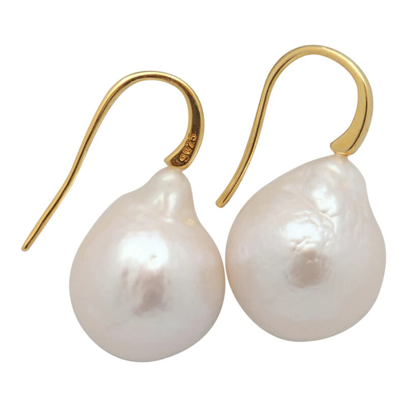 Edison Pearl Drop Earring (White/Gold)