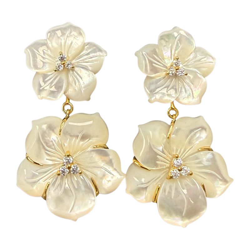 Med Dbl Carved MOP Flower Drop GP