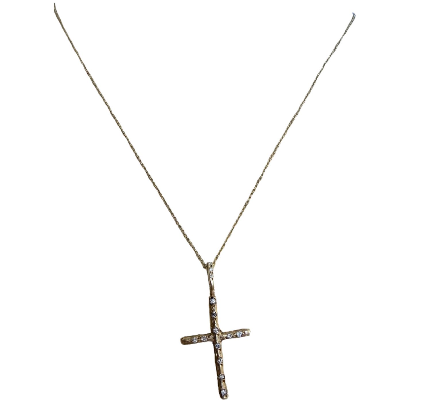 14k OAK Diamond Cross