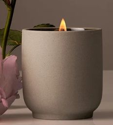 Signature Candle-, Scent: Steeped Rose