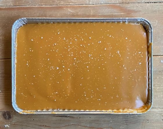 Sweet Daisy Caramel Sheet Cake (Pre-Order)
