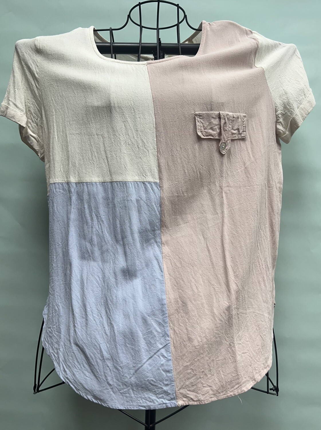 Andree pink, blue, and white, medium