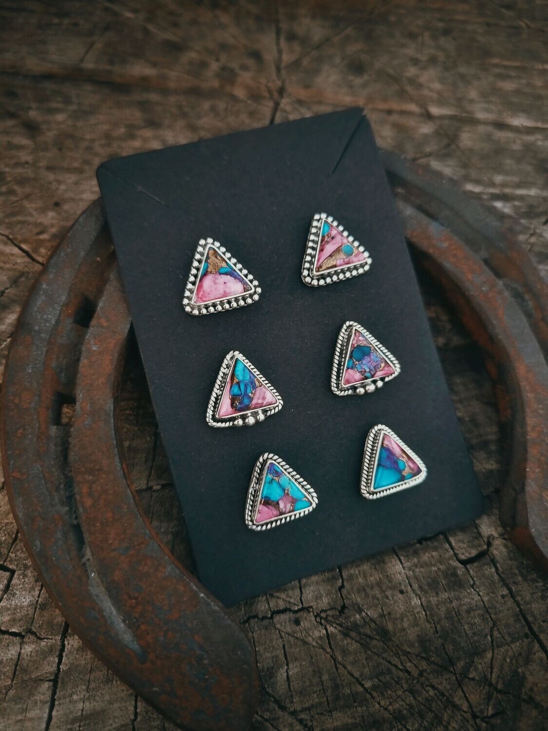 TURN EM LOOSE studs (Pink Dahlia)