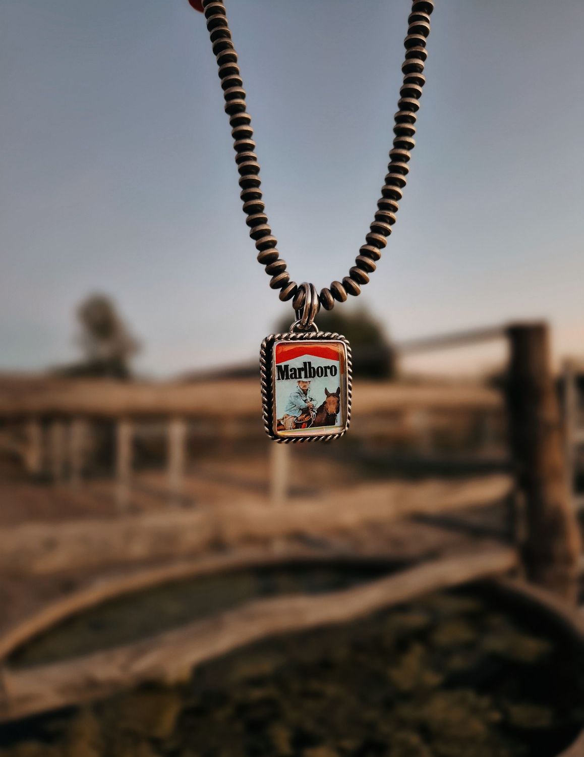 MARLBORO pendant