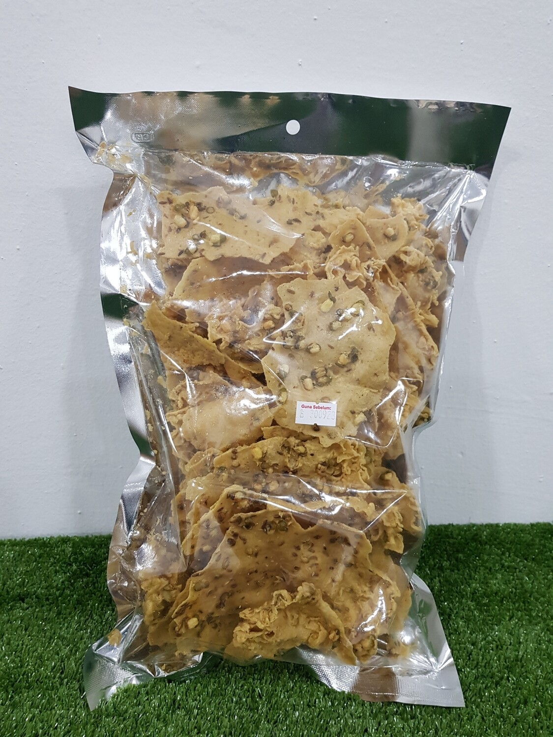 Tumpi (Green Bean cracker)
