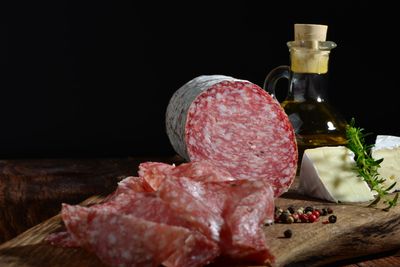 200g Luftgetrocknete Salami mit Brie Käse "Salambrie"