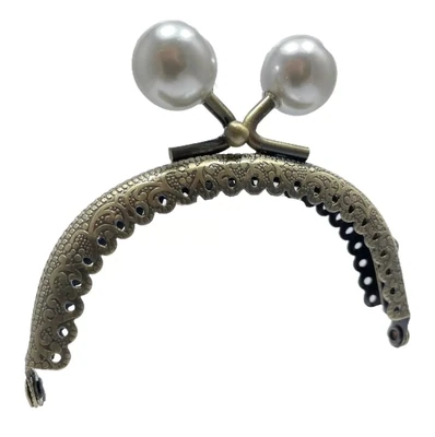Chiusura clic clac 8,5 cm bianco perla semicerchio