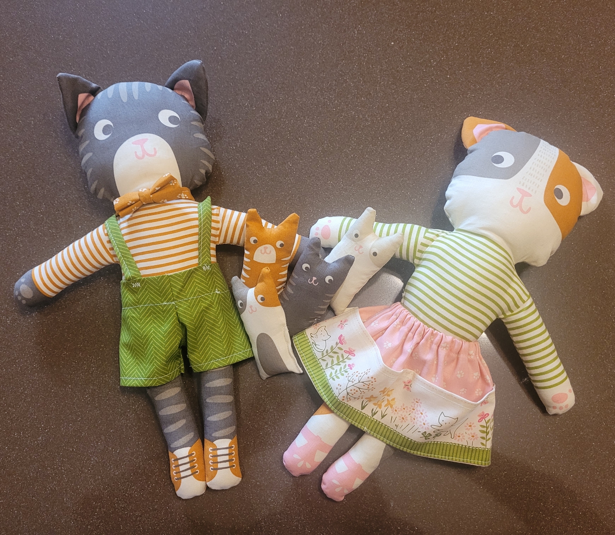 Pannello here Kitty Kitty pupazzi gatti
