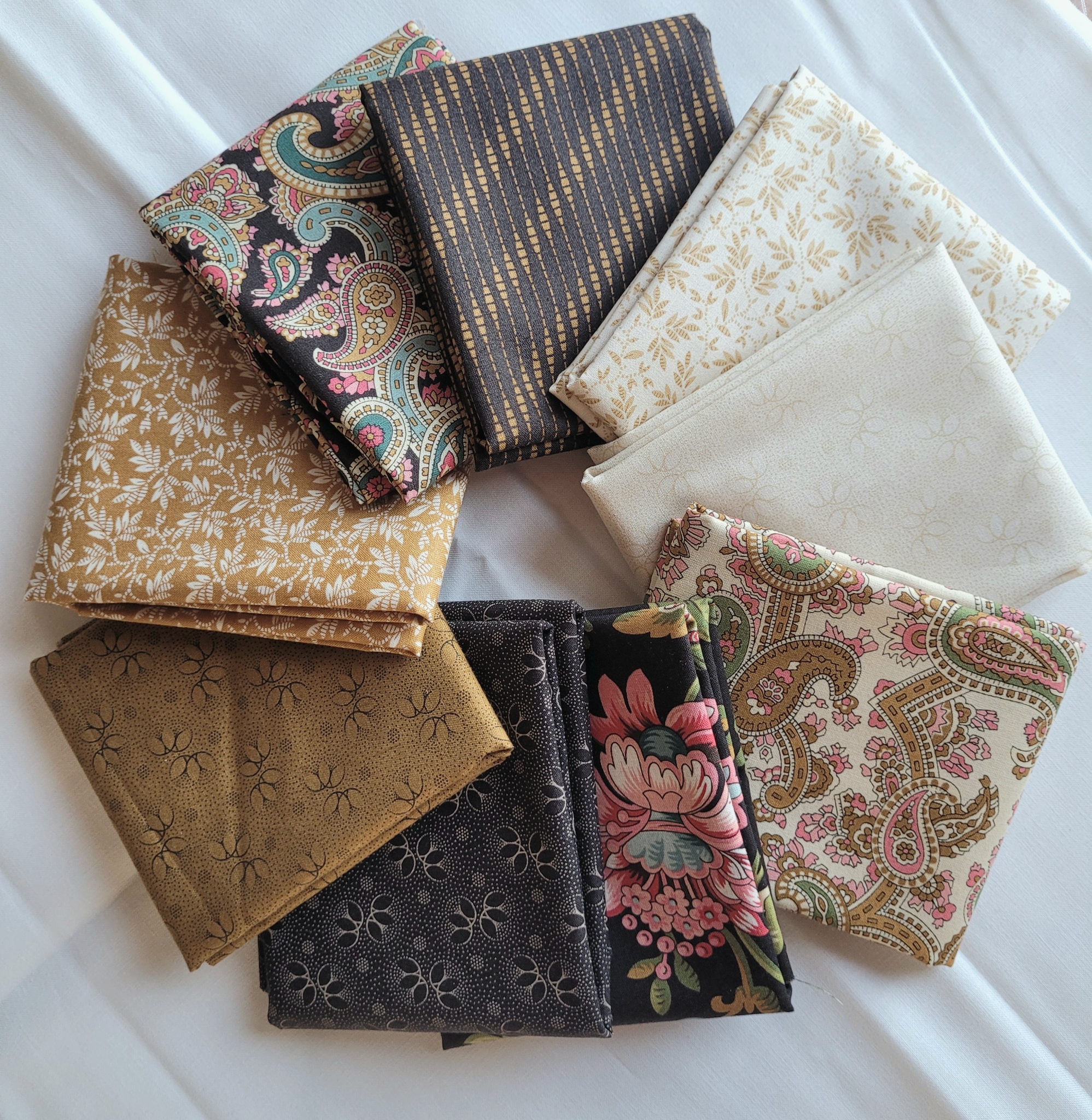 Pacchetto 9 fat quarters Collections for a cause Unity Moda Fabrics A