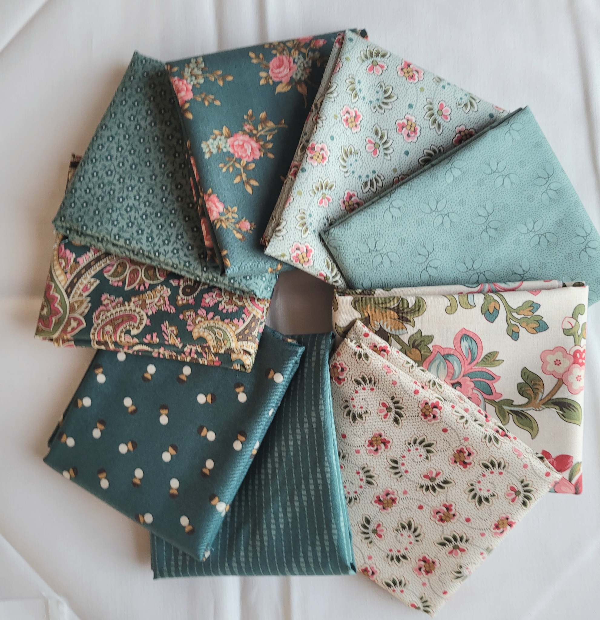 Pacchetto 9 fat quarters Collections for a cause Unity Moda Fabrics B