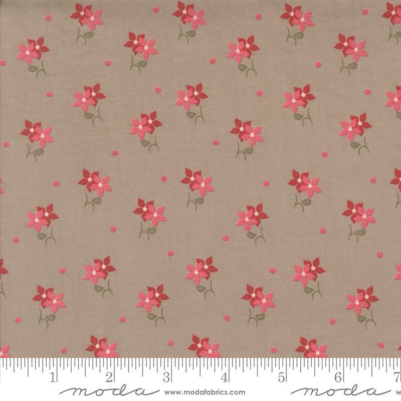 A Very Sweet Christmas by Bunny Hill 3063-17