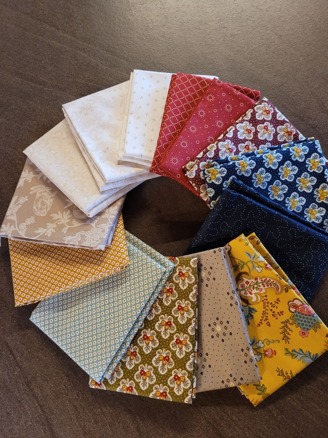 Bundle 14 fat quarters Love Struck  by Kim Diehl