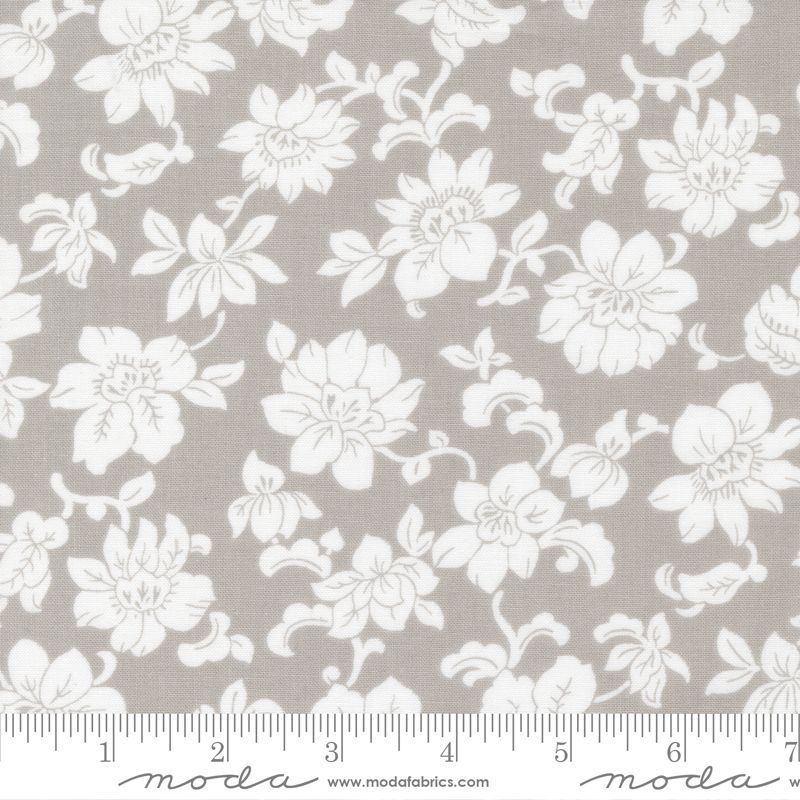The shores 1874014  Brenda Riddle Moda Fabrics