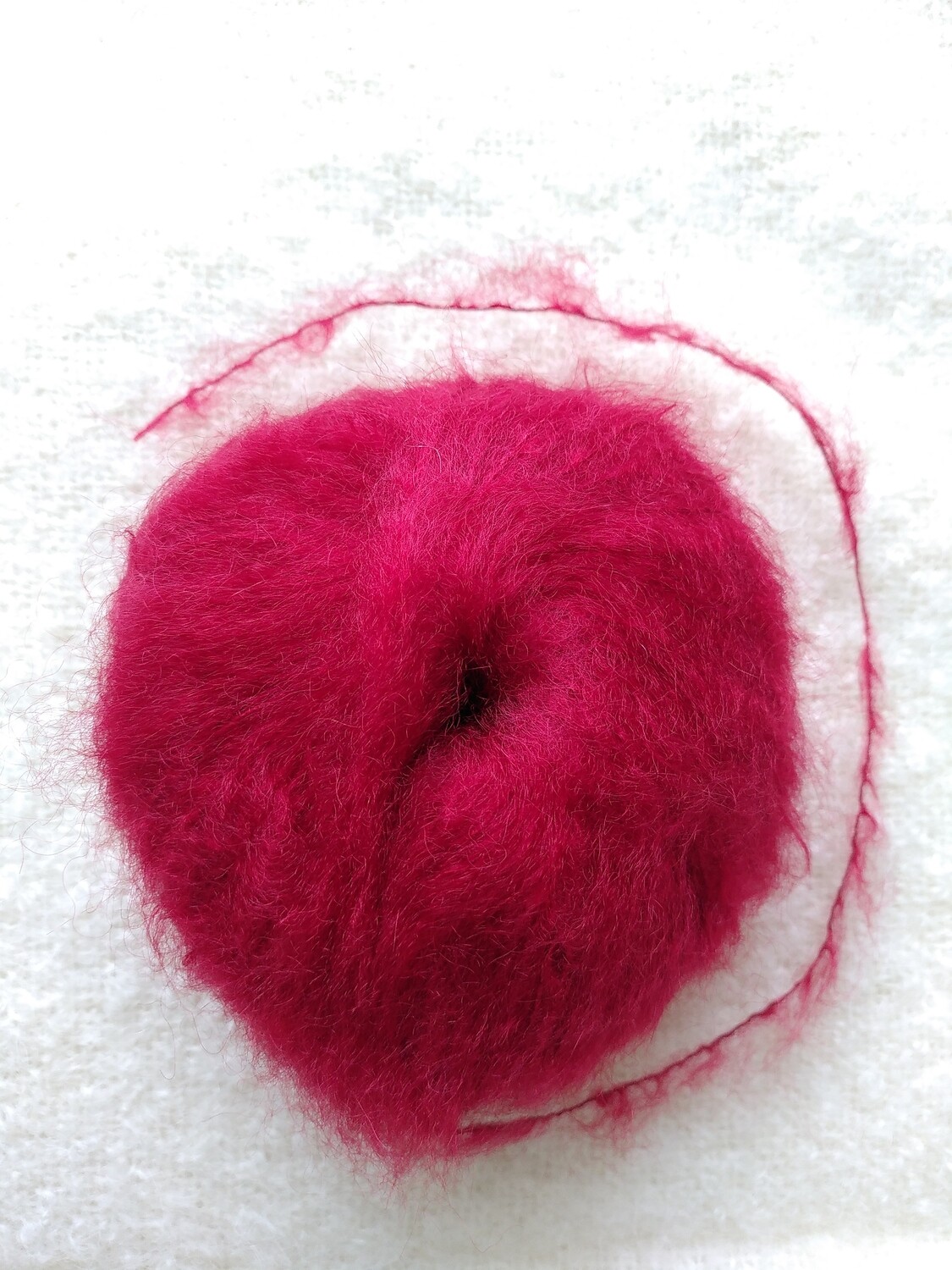 Pelote Pur Mohair couleur Rubis