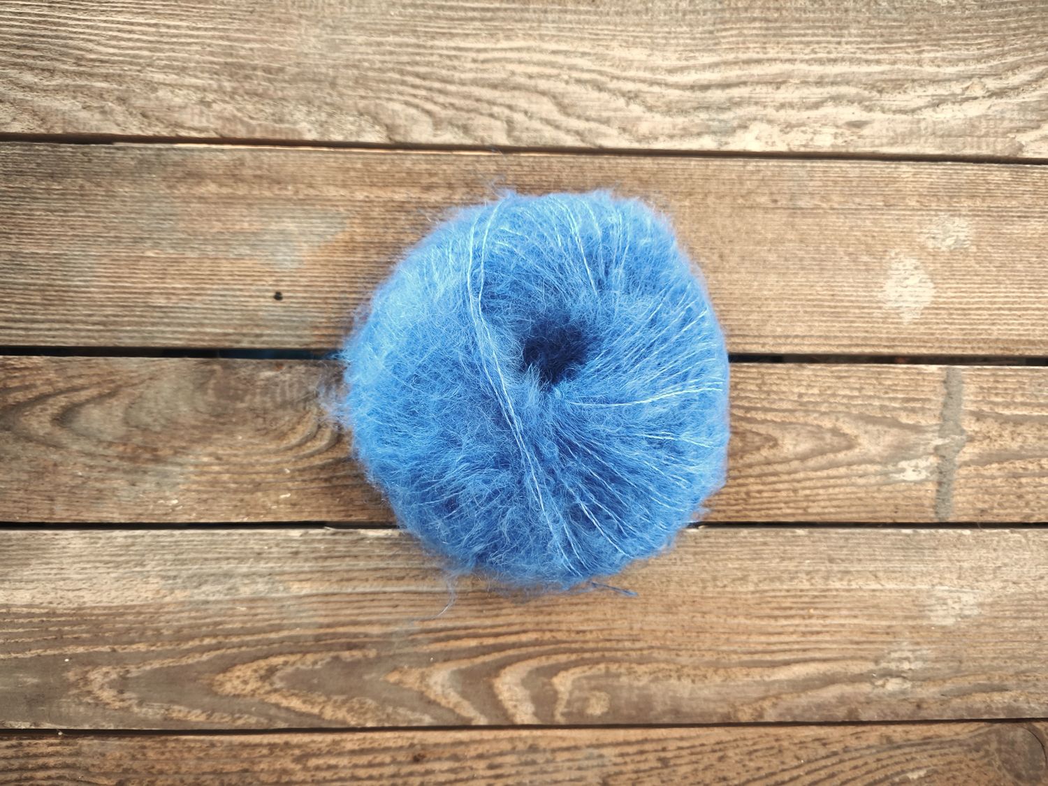 Pelote Mohair &amp; soie couleur Bleu Royal