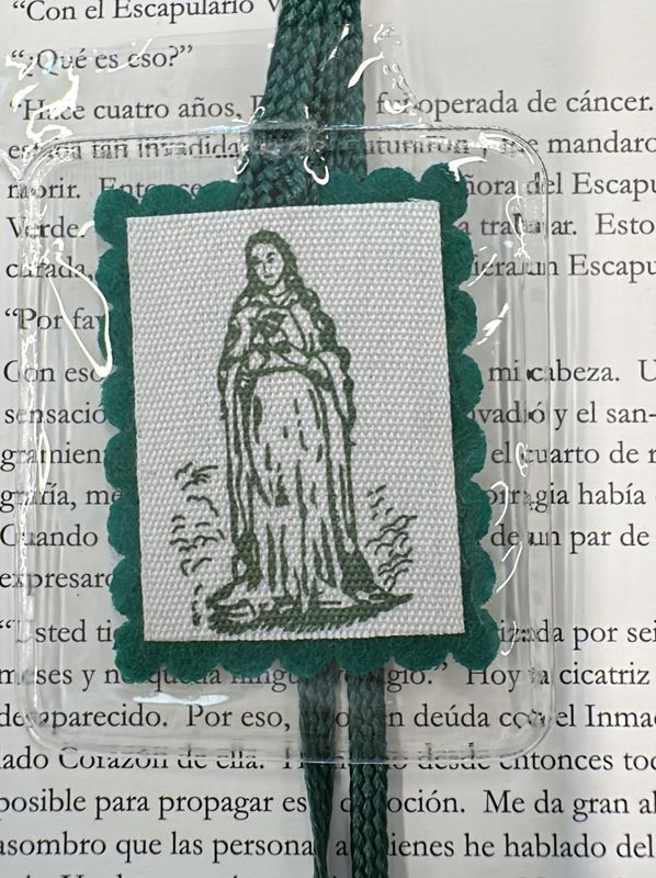 Spanish Green Scapular w/ Leaflet