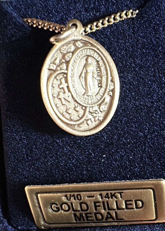 St. Elizabeth Ann Seton w/MM on Back/Gold Filled