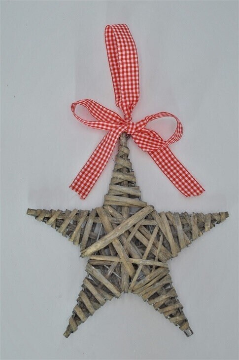 This Natural Star Scandi style willow hanging star decoration is the perfect addition to your festive display