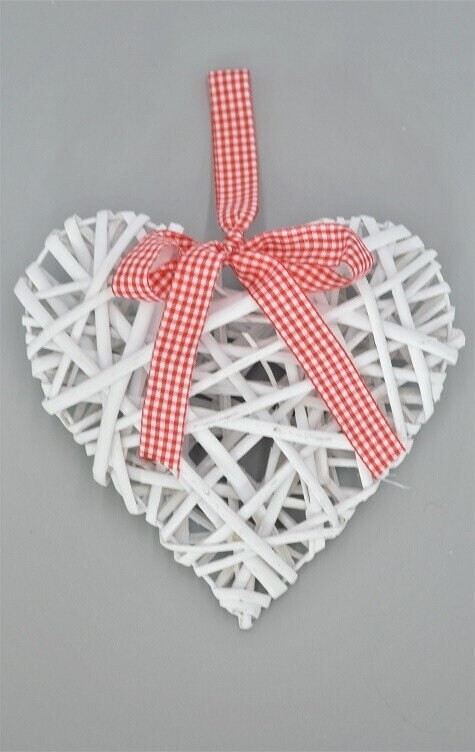 This White Heart Scandi style willow hanging star decoration is the perfect addition to your festive display