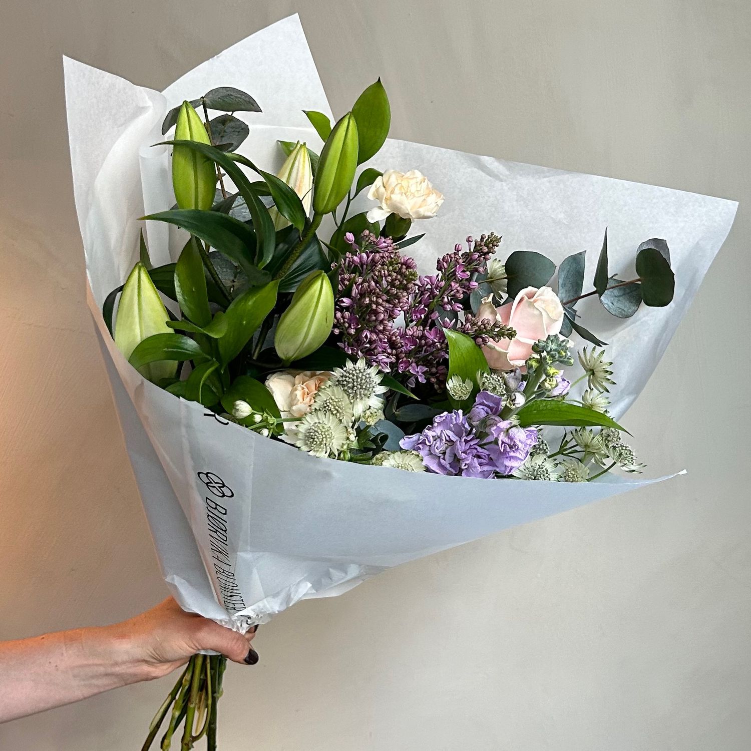 SIGNATURE BOUQUET