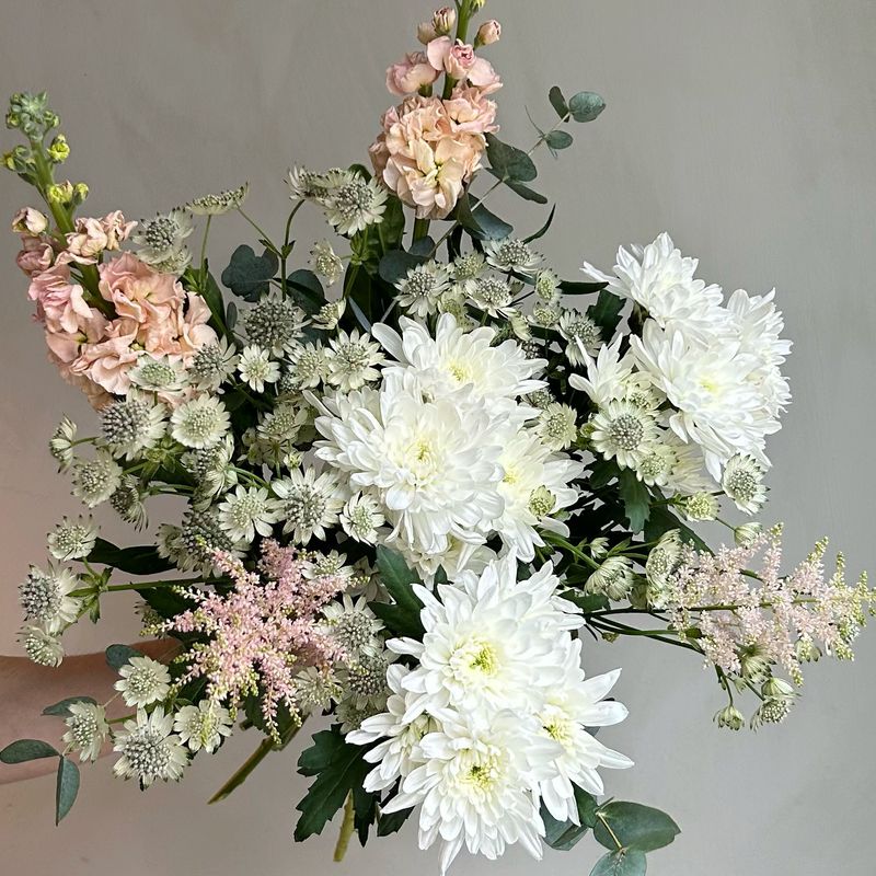ENGLISH GARDEN BOUQUET