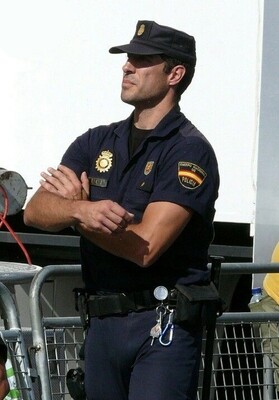 UNIFORMES PARA POLICÍA