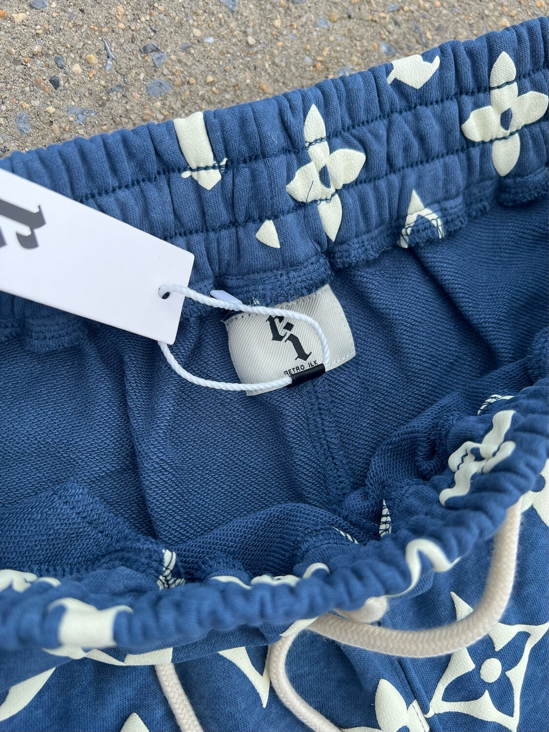 BLUE “RI” PUFF PRINT SHORTS