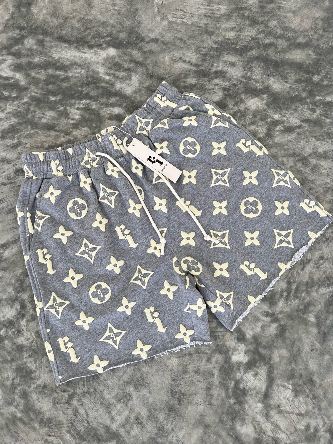 GREY “RI” PUFF PRINT SHORTS