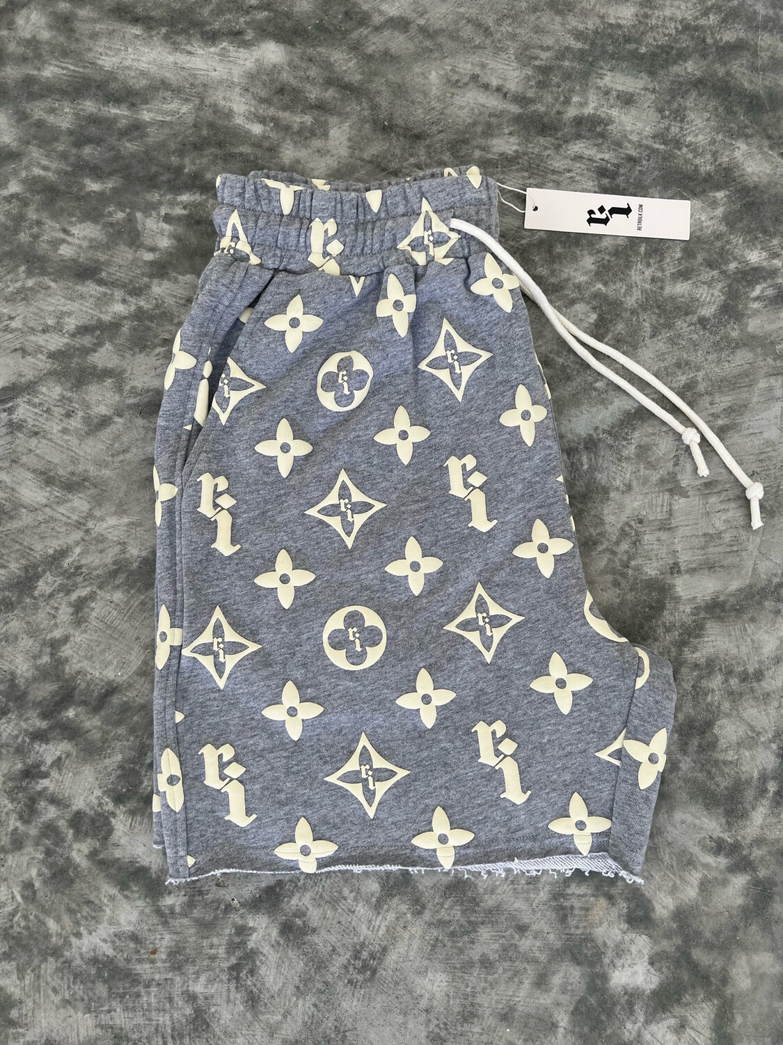 GREY “RI” PUFF PRINT SHORTS