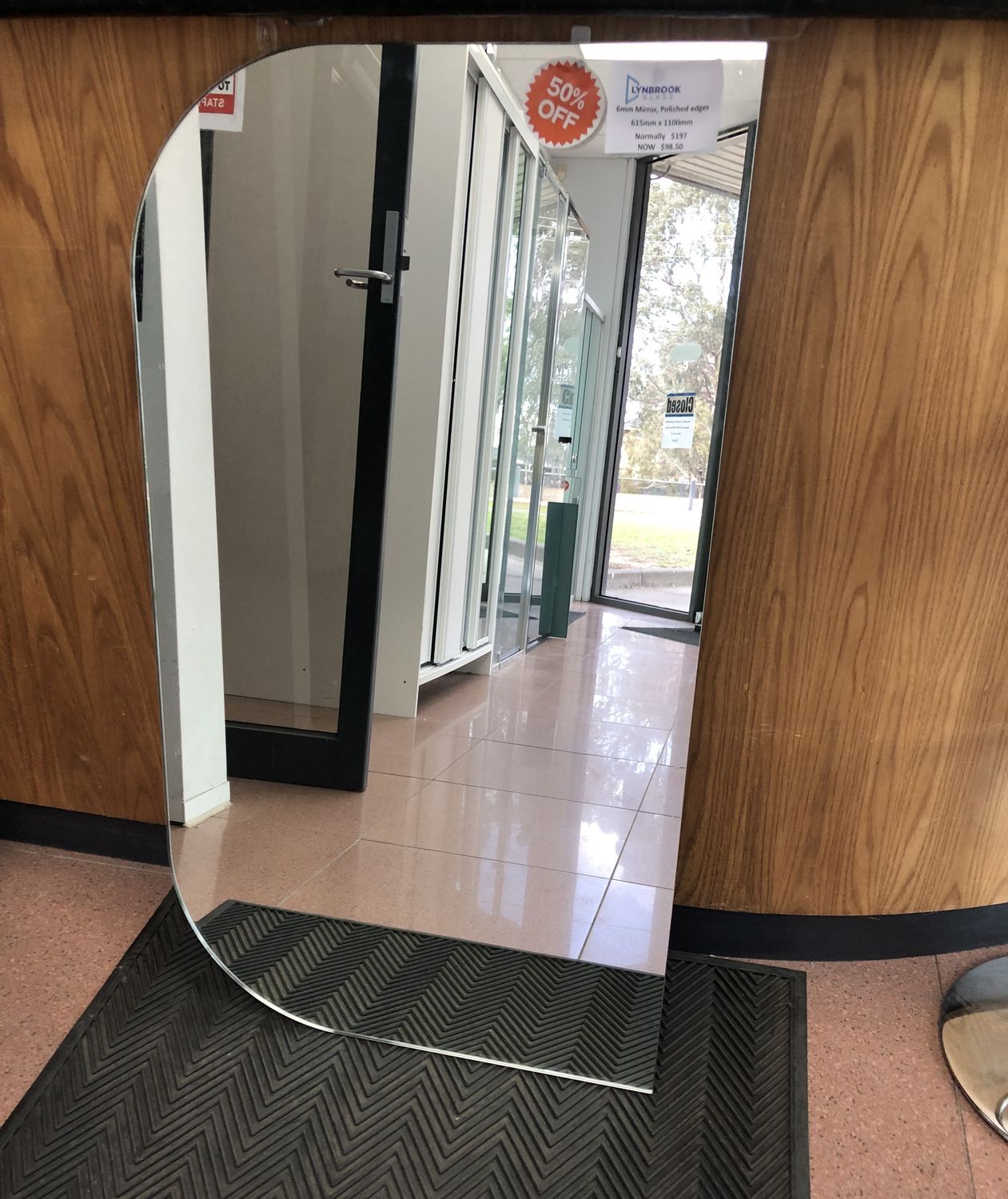 Frameless shaped mirror