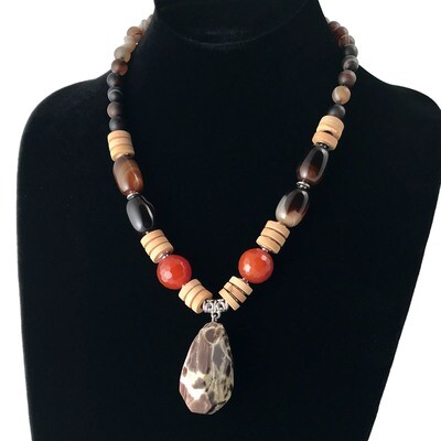 Carnelian-Agate Necklace with Master Shamanite Pendant