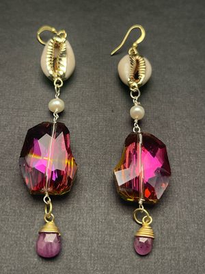 Cowrie Shell, Amethyst, Pearl, Electrified Quartz. Goldie A While.