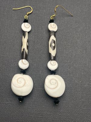 Shell, African Bead, Onyx, Gold Ear Wire