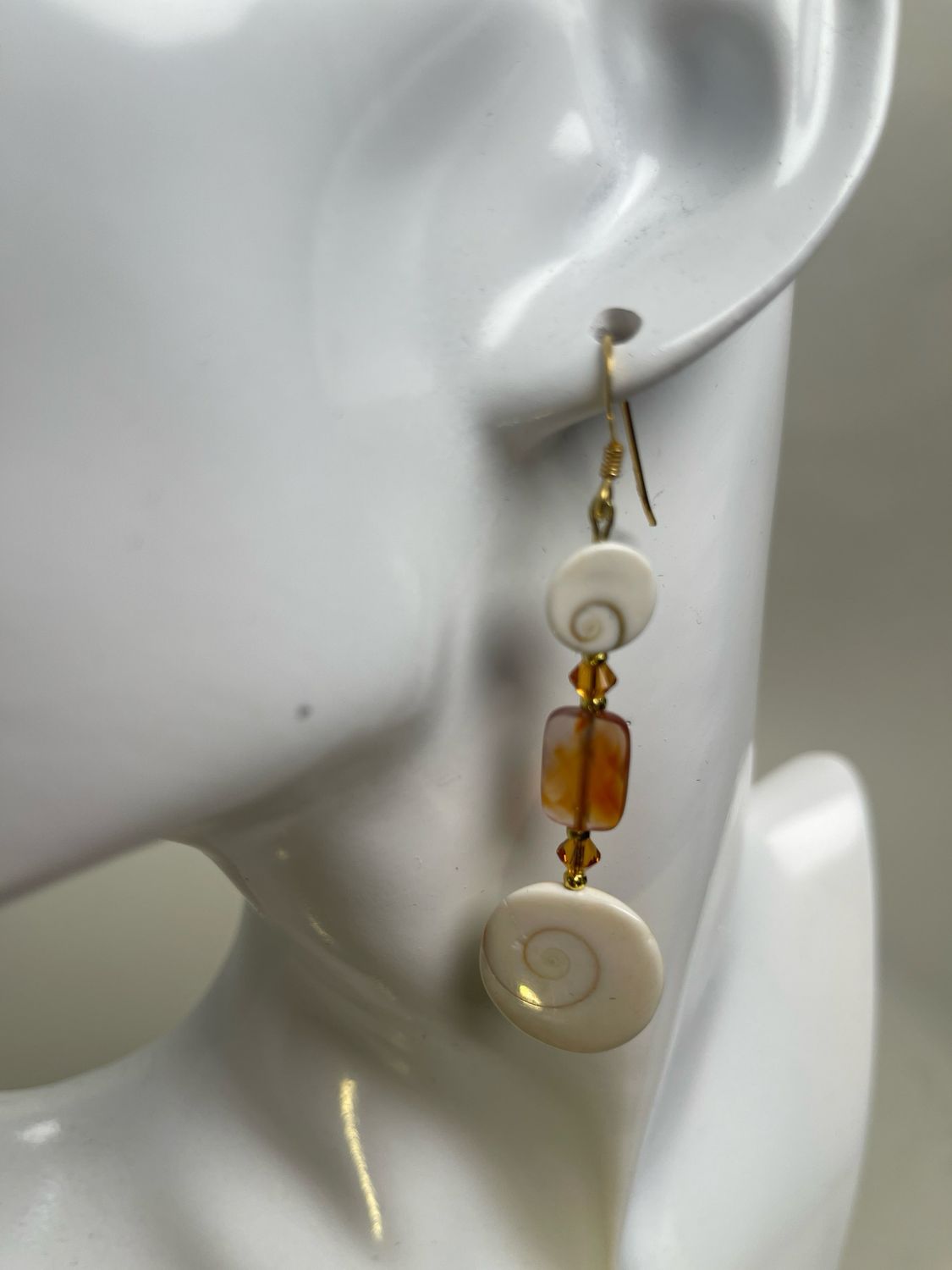Earrings-shell, Carnelian.